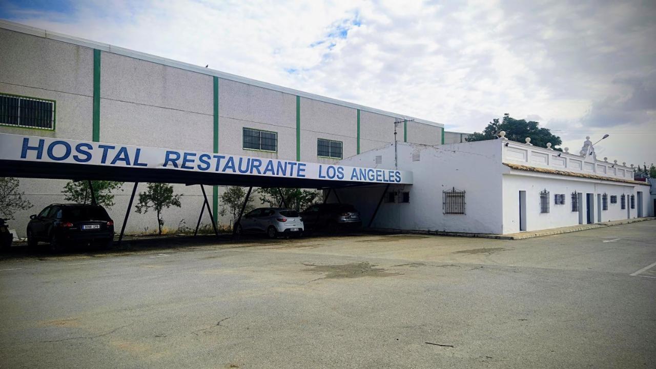 Pension Los Angeles ลาปวยบลา เด กาซาญา ภายนอก รูปภาพ
